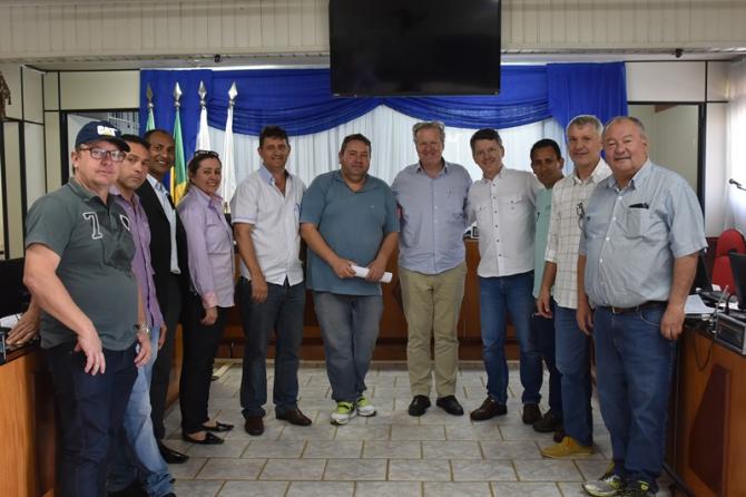 Deputado Luís Corti visita Laranjeiras
